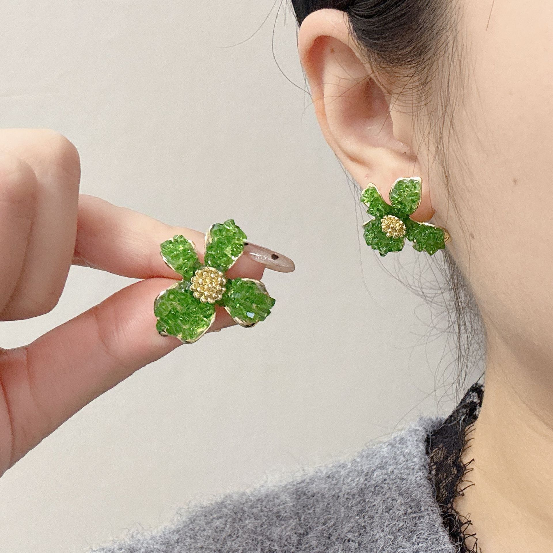 德国山茶花蝴蝶结耳环时尚耳坠珍珠高级感爱心耳钉女百搭耳饰耳环