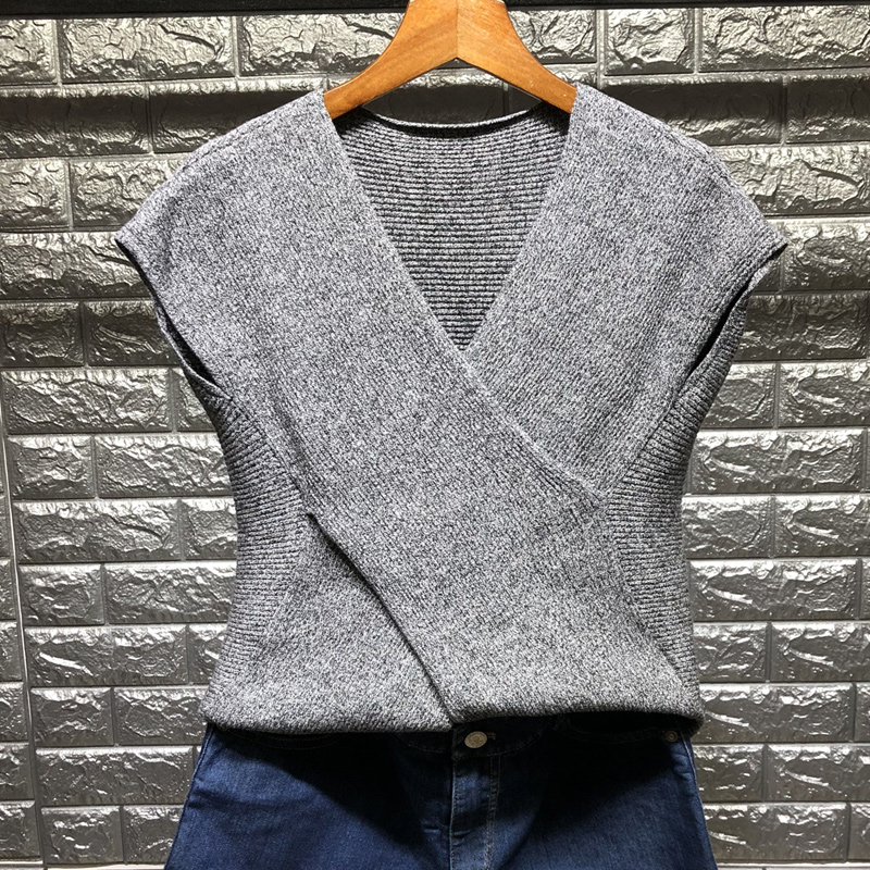新颖哥弟特女装2018夏装新款正品国内代购百搭V领针织短袖T恤上衣