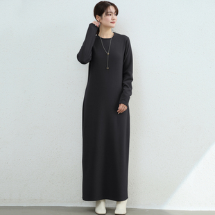 秋冬日系外穿加绒打底长裙长袖超柔过膝女高级感圆领长款连衣裙裙