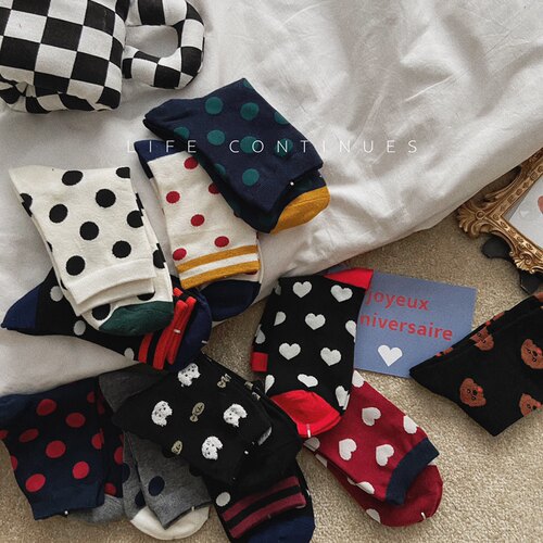 简约波点袜子四季通用女生中筒袜