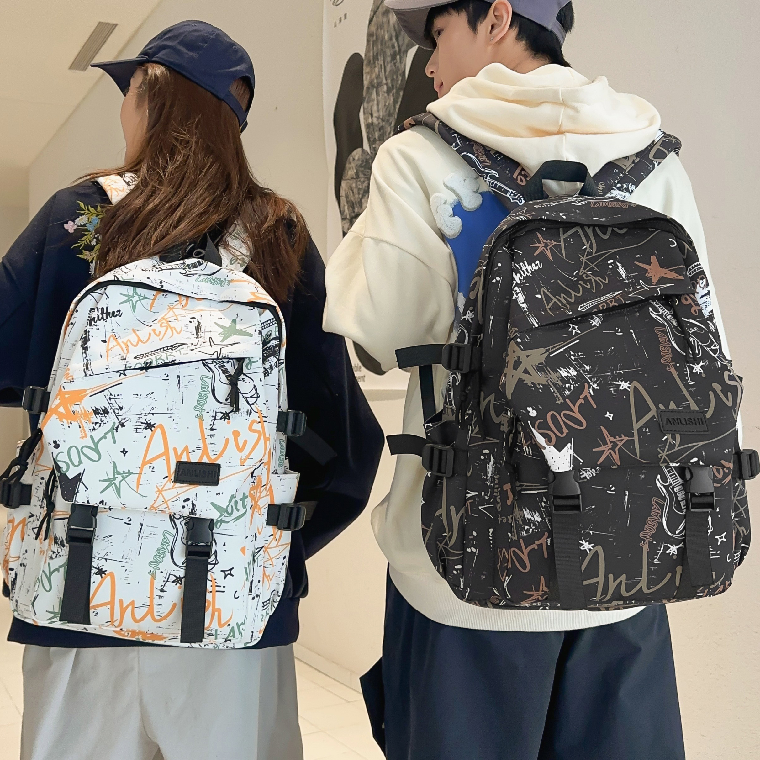 时尚日韩风涂鸦印花双肩背包