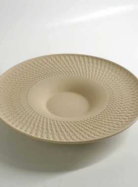 好看的西餐盘北欧简约高颜值意境菜摆盘旋纹磨砂黄色位上汤盘