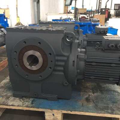 S系列斜齿 蜗轮蜗杆减速机SA37减速机 齿轮箱库存有现货