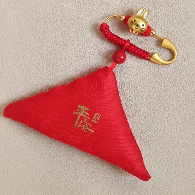 三角形护身符袋宝宝压惊别针保平安老爷符袋保护套朱砂包福袋空袋,饰品/流行首饰/时尚饰品新,胸针,淘宝优惠券,粉丝福利购,淘宝优惠卷