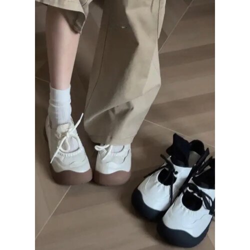 丑萌镂空透气厚底增高德训鞋女
