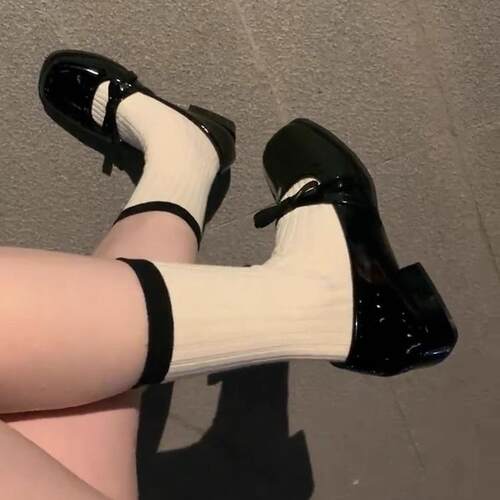 单鞋法式蝴蝶结粗跟玛丽珍赫本风