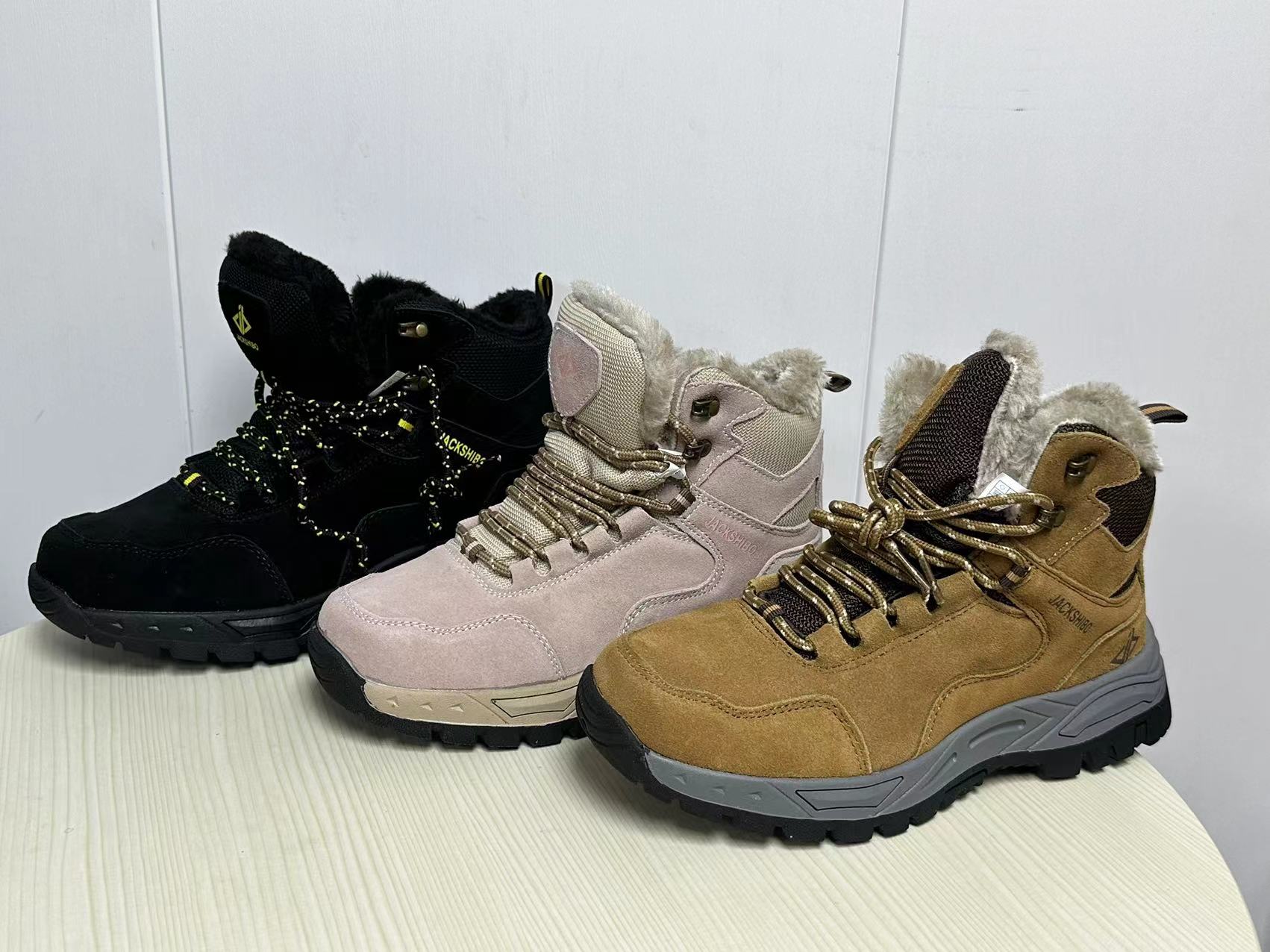 真皮毛毛里加厚户外鞋登山鞋