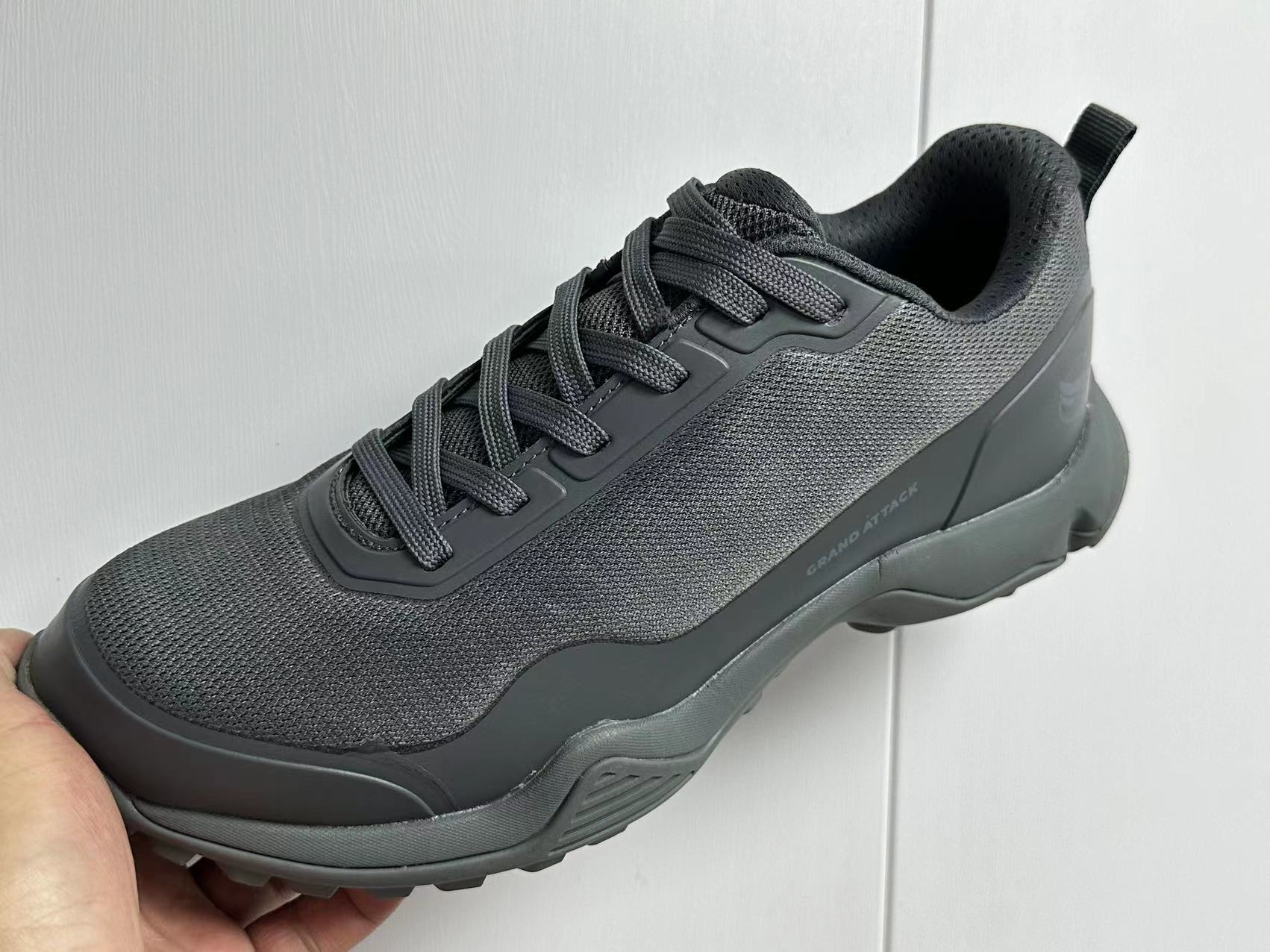 顺利外贸 尾货轻便透气防水户外鞋防滑耐磨越野跑步鞋大码运动鞋