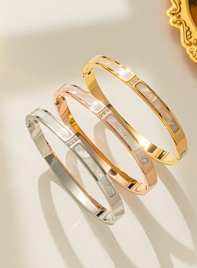 韩版白贝母贝壳镶嵌三钻镶钻简约18玫瑰金镀金手镯钛钢手镯不