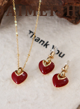 新年时尚简约百搭红色滴油珐琅爱心项链轻奢感本命年锁骨链女