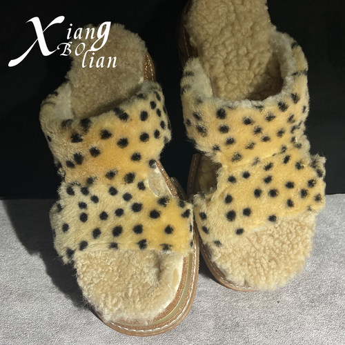 香柏莲波点羊毛女款秋冬防滑拖鞋