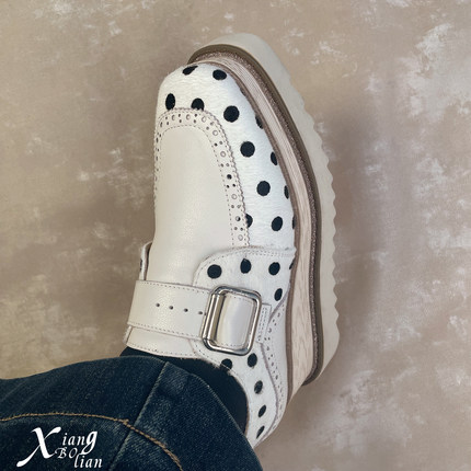 XIANGBOLIAN坡跟休闲松糕鞋女士黑白波点高级感7厘米增高厚底单鞋