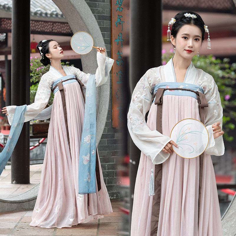 樱花刺绣齐胸两片式下裙传统汉服