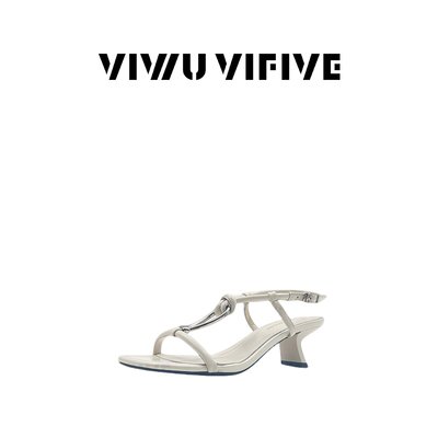 金属皮带扣露趾外穿凉鞋女夏