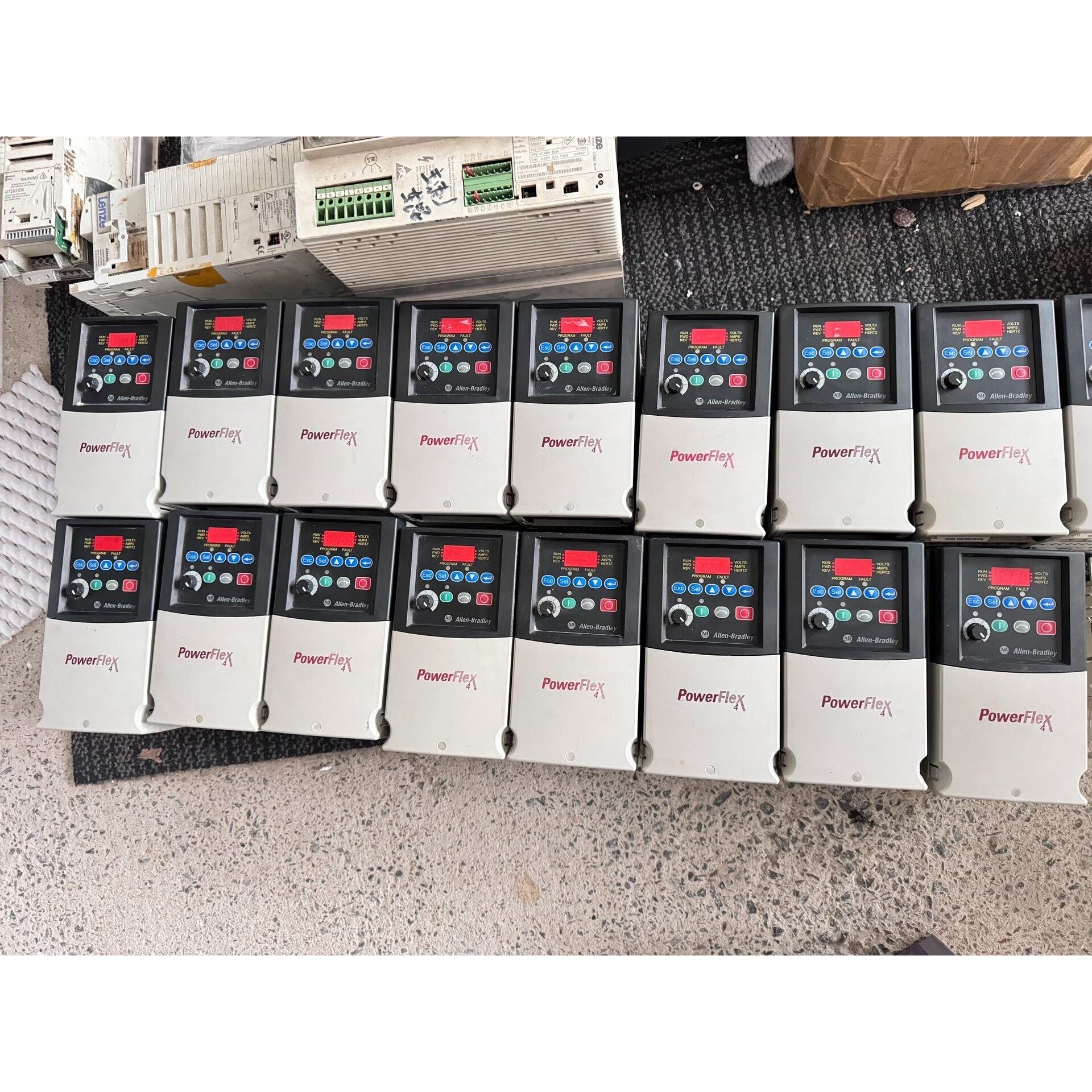 AB变频器22A-D6P0N104 2.2KW 380V 原议价 维修