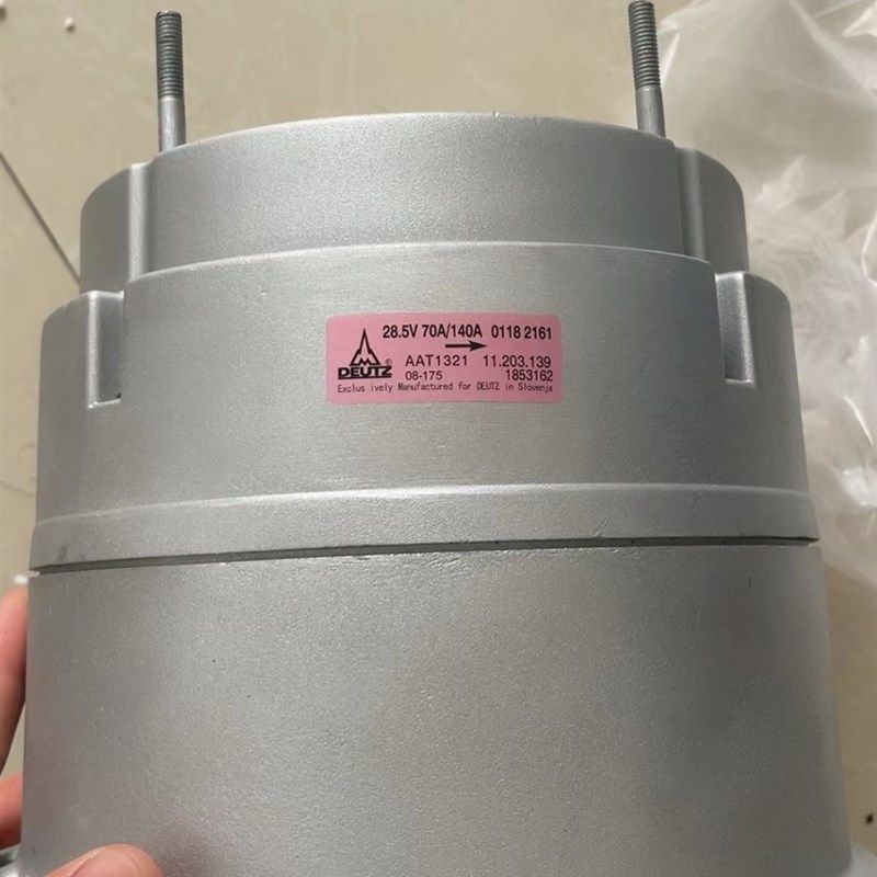 华柴6M1015道依茨发电机JFZ29118发电机01182159KZ8211-70发电机