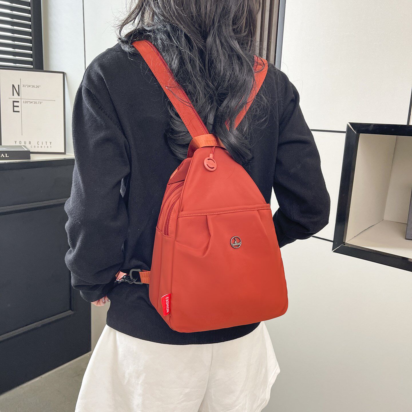 红鹮鸟女士通勤轻便双肩斜挎包