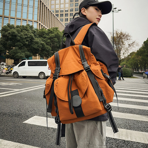 户外大容量防水轻便双肩背包