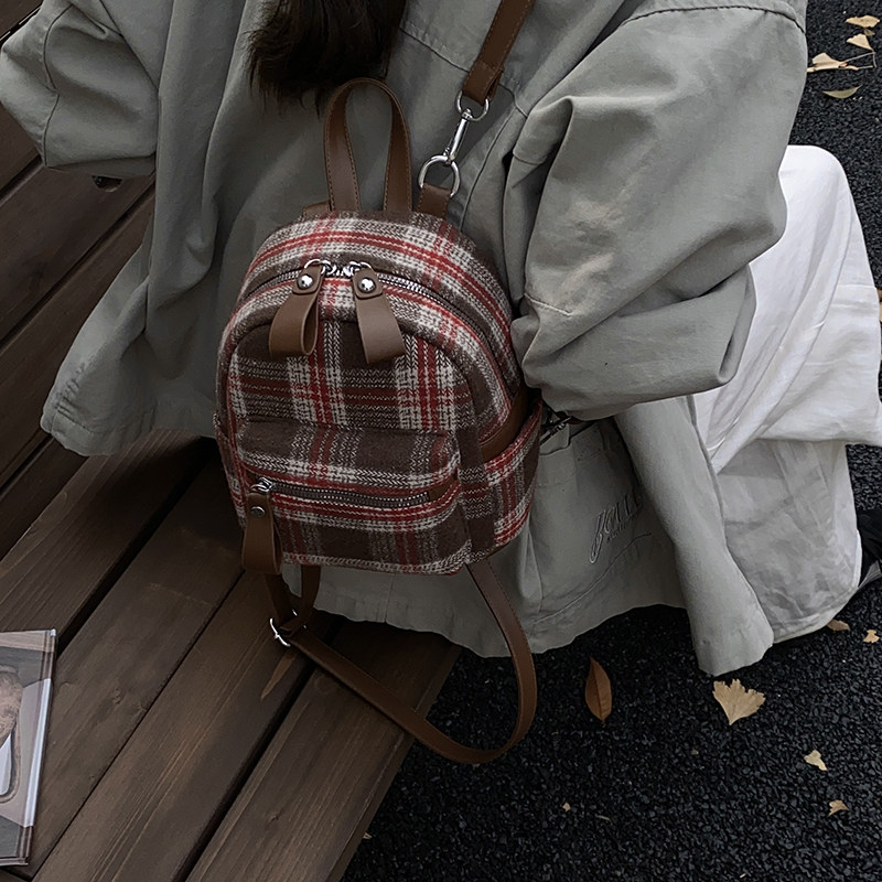 红鹮鸟日系软妹格纹双肩包女精致小巧迷你背包秋冬新款轻便小书包