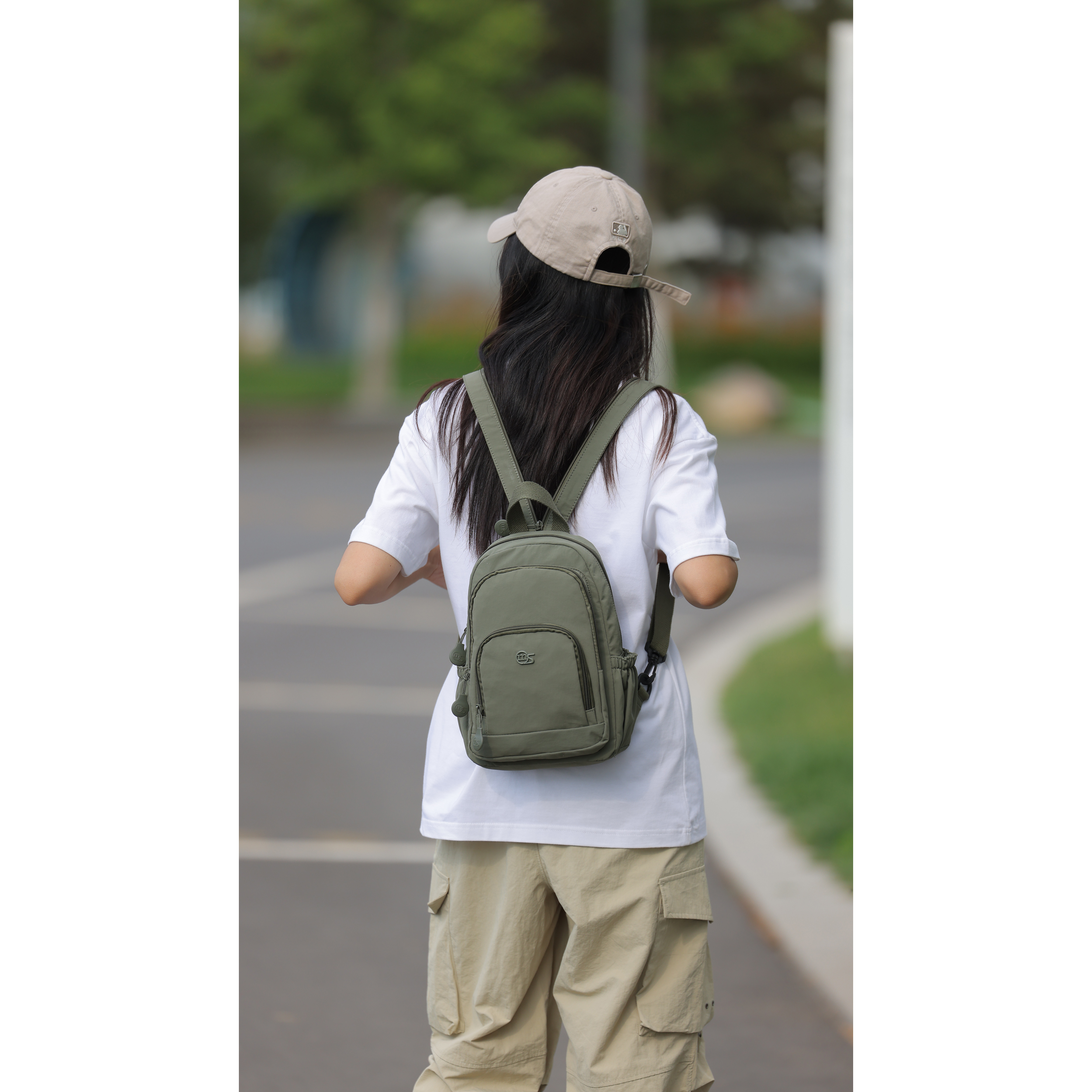 红鹮鸟日韩版时尚女士轻便百搭上班通勤迷你双肩包多功能防水旅行