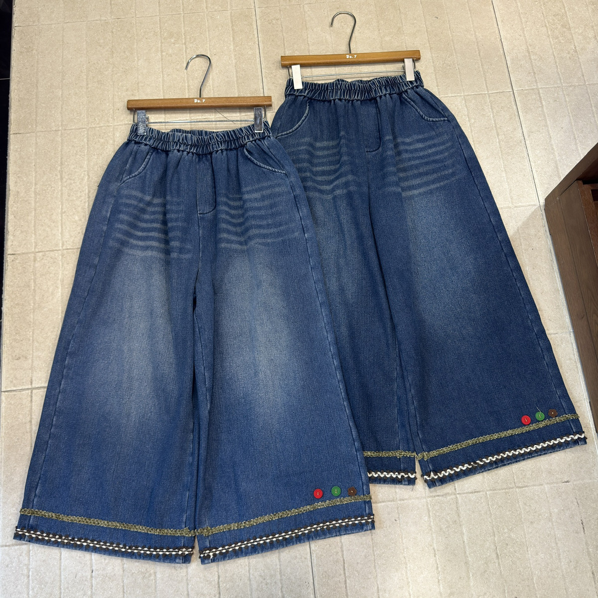 DA.7-秋冬上新日系复古绣线文艺彩色纽扣设计文艺牛仔裤938.