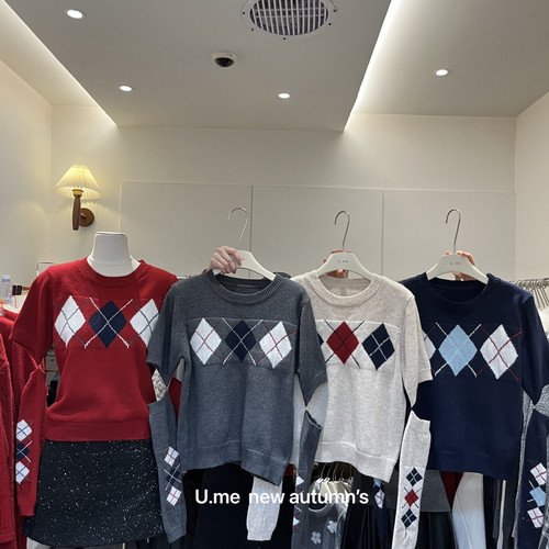 U.ME-氛围感复古菱格保暖毛衣(配袖套)2799