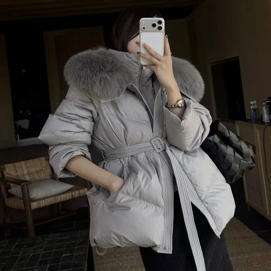 羽木服饰-大真狐狸毛领保暖羽绒服外套(配可脱卸真狐狸毛领)9101