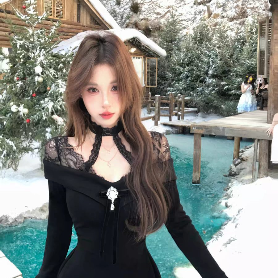 L.L STUDIO-欲蕾丝挂脖女秋冬跨年派对连衣裙(配胸针可拆)795503