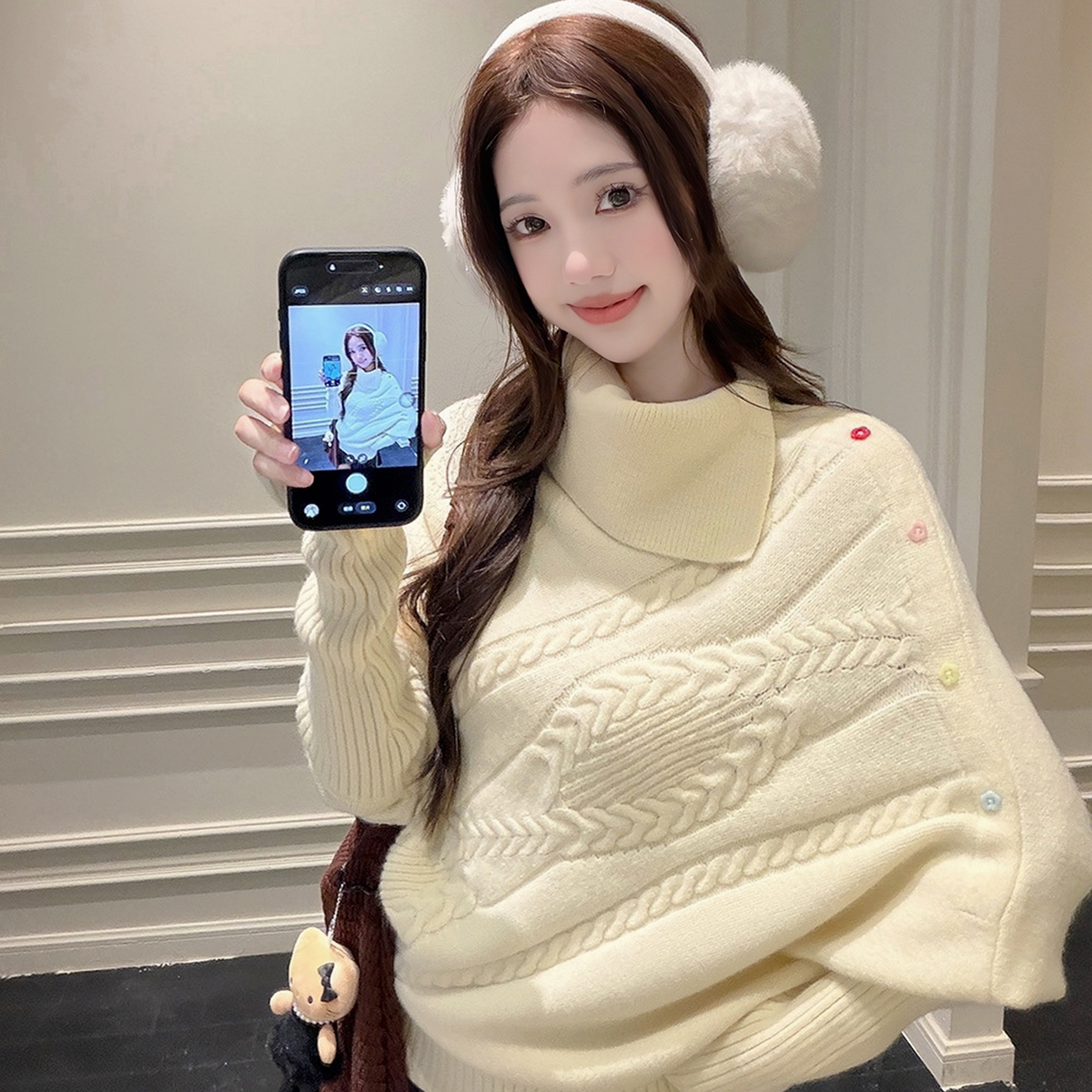 TimelyRain  及时雨-感慵懒纹花花彩扣斗篷不规则保暖毛衣Qt-7865