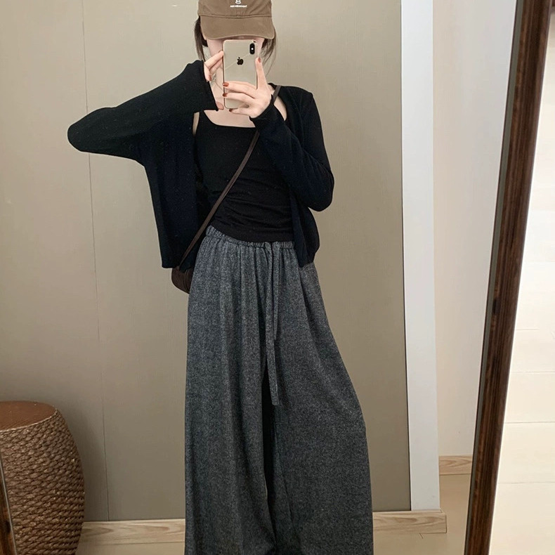 Y.JIA 伊嘉-懒休闲针织开衫＋美背吊带+休闲抽绳糯米裤套装6813-5