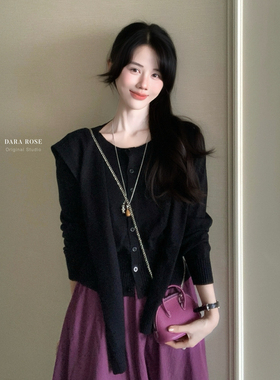 DARA ROSE-黑色松弛感单排扣针织上衣+披肩针织开衫(配披肩)D3861