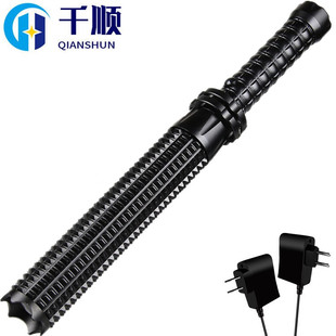 伸缩变焦广角 狼牙棒 充电防水远射 强光手电筒