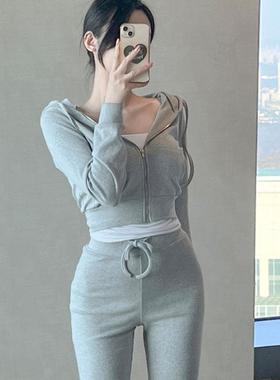 MISS WU UF209气质显身材~慵懒女人味连帽外套+休闲裤套装at