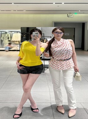 夏日多巴胺黄色莫代尔不规则斜肩短袖T恤女性感露肩短款宽松上衣