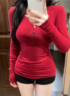 超显白~姜黄色辣妹纯欲打底衫T恤秋冬新款修身显瘦V领内搭上衣女