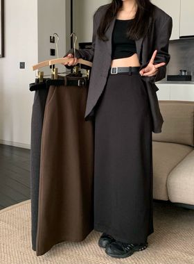 咖色毛呢中长款包臀裙秋冬新款休闲百搭气质半身裙高腰显瘦a字裙