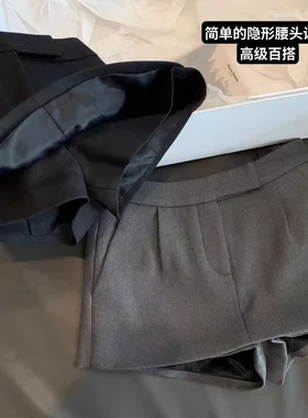 辣妹黑色韩版显瘦包臀裙女秋季休闲低腰A字半身短裙防走光裤裙子