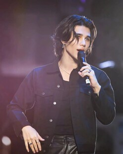 罗杰夫同款Jeff罗一杰链条耳环钉