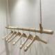 服装 店麻绳挂衣吊杆橱窗木棍吊架 店展示架墙上婚纱架吊顶悬挂女装