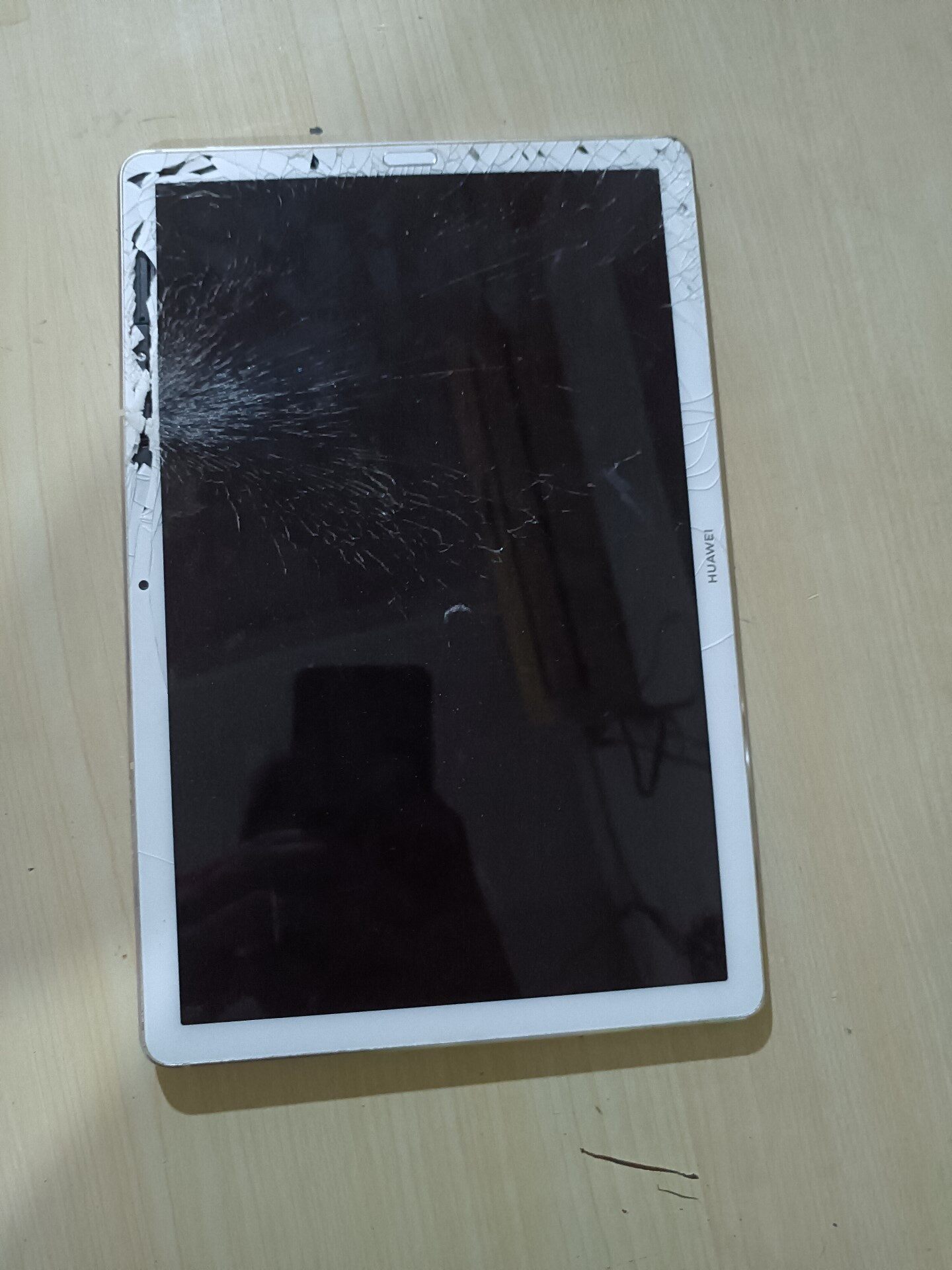 华为平板电脑scm-w09,外观有破损,上电显示如图,功能好
