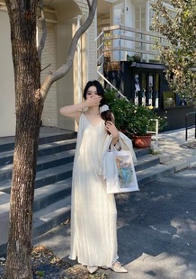2025夏季 韓版 時尚 輕奢顯瘦V領壓褶氣質吊帶連衣裙女長裙507 新款