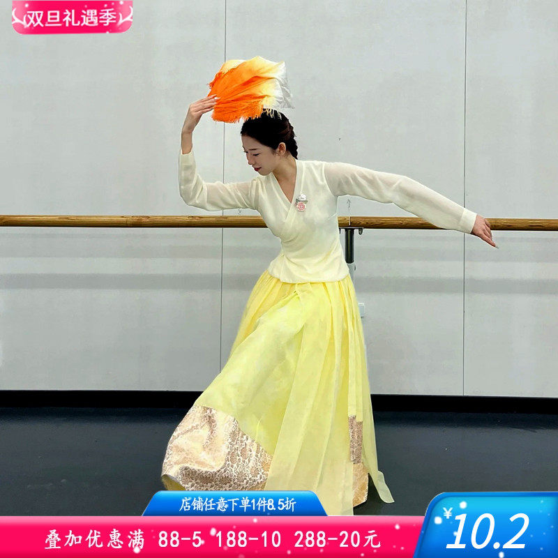 舞研依库仿真丝上衣3层6开胸花