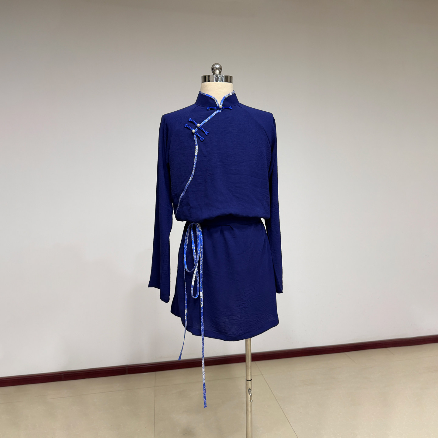 舞研依库蒙古族舞蹈服装练功服男