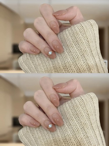 高级闪钻戒指淡淡裸色显白简约冰透纯手工穿戴甲成品美甲贴片短甲