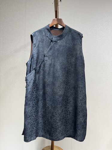 小众设计 重磅香云纱花萝 奥黛星黛蓝 时尚中长盘扣无袖马甲8229