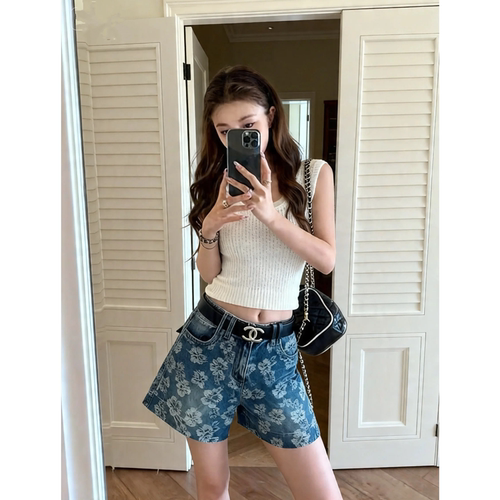 水洗做旧碎花牛仔短裤女