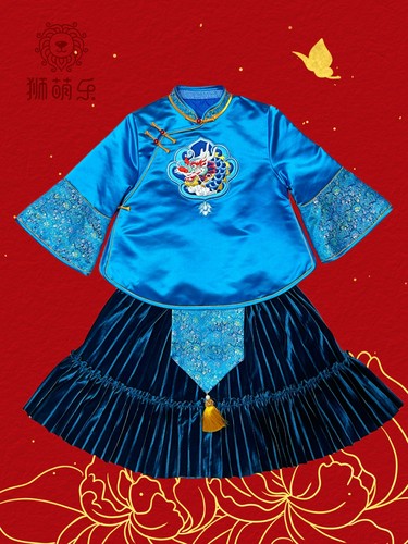 狮萌乐龙年刺绣女童套裙唐装