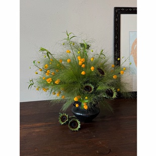 向日葵鲜花花束瓶插花宫灯百合家用插花展厅酒店高级桌面摆件装饰