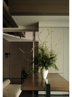 雪柳鲜枝松枝马尾松鲜切混搭鲜花水养真花瓶插花家居软装展厅装饰