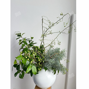 鲜花混搭花束插花鲜花束绿色茶花叶山归来组合花艺瓶插展厅服装店